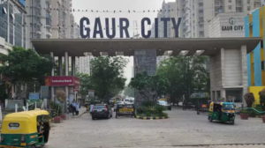 Noida Gaur City under pass rode