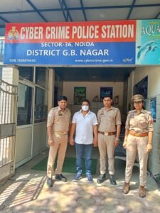 थाना साइबर क्राइम कमिश्नरेट गौतमबुद्धनगर द्वारा शेयर मार्केट मे इन्वेस्टमेंट कर लाभ कमाने का झांसा देकर धोखाधड़ी से 3,26,00,000 रूपये की ठगी करने वाला अभियुक्त गिरफ्तार