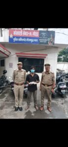 थाना सेक्टर 39 नोएडा पुलिस अवैध शस्त्र के साथ एक अभियुक्त गिरफ्तार